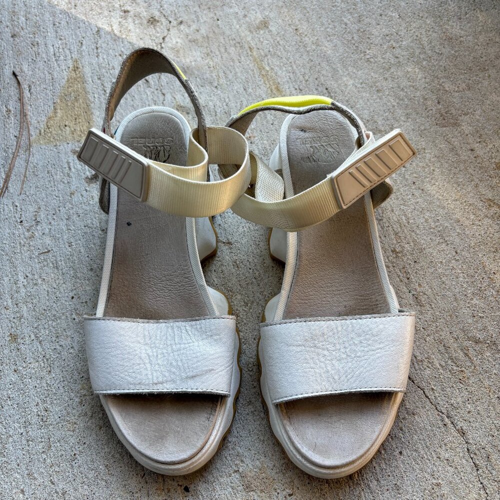 SOREL Sandals Size 8 White and Neon